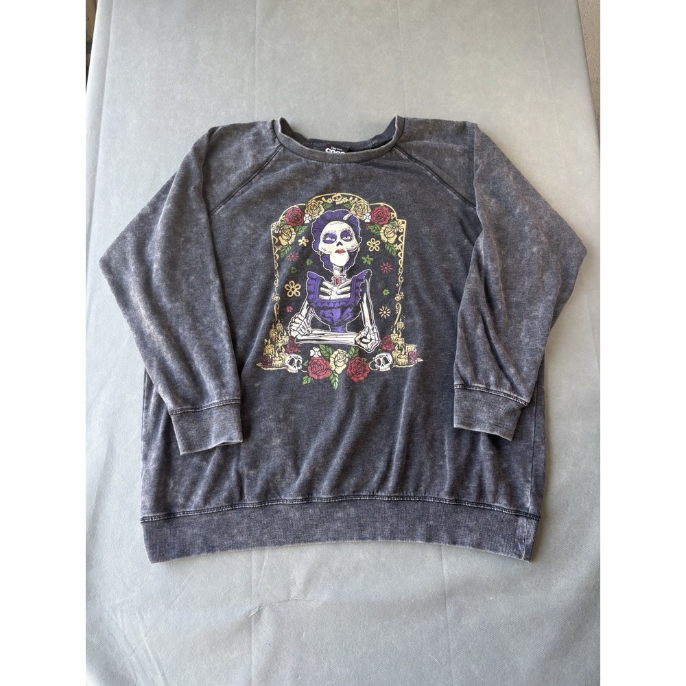 Disney Pixar Coco Sweatshirt Womens Size 2 Gray Pullover Mama Imelda Rivera